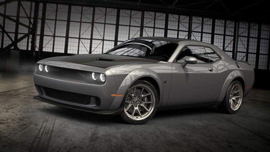 Dodge представляет варианты Challenger