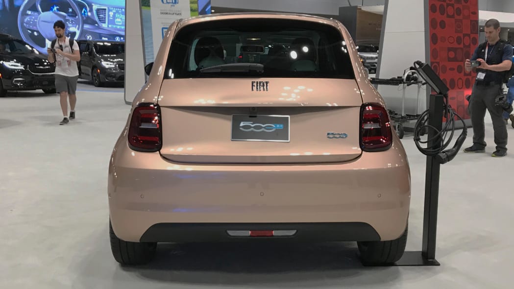 Обзор электромобиля Fiat 500 Electric