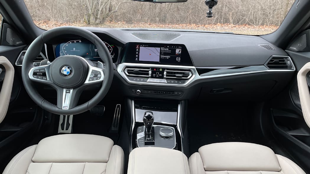 Обзор интерьера BMW 2 серии 2022 года