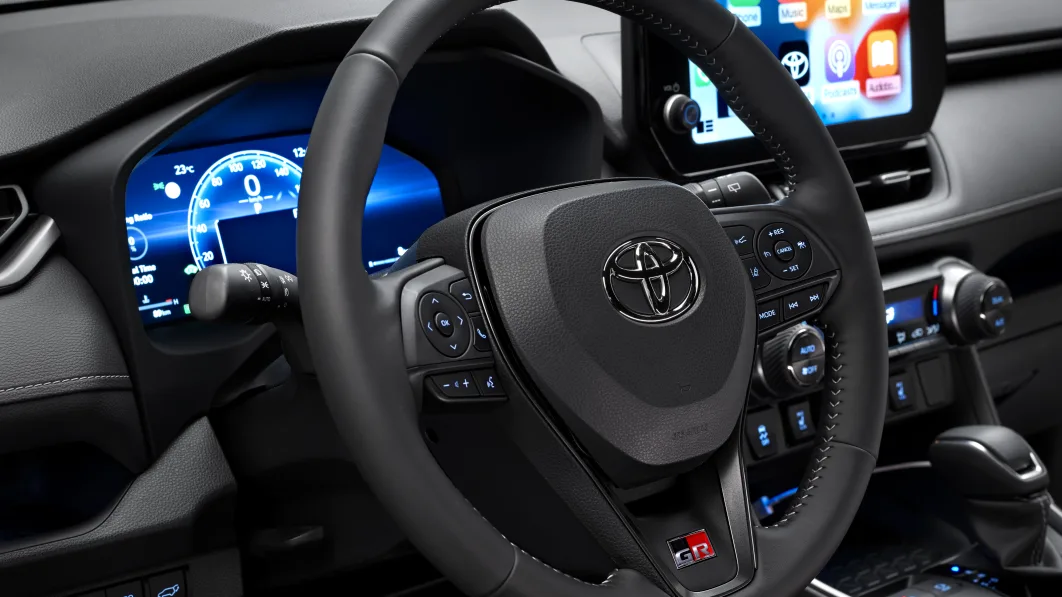 Обзор Toyota RAV4 Hybrid GR Sport