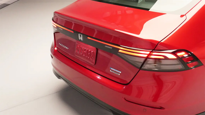 Honda Accord 2023 года станет дороже, гибрид — эффективнее
