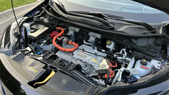 Дорожные испытания Nissan Ariya Empower+ FWD 2023 года
